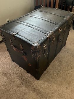 Steamer trunk