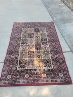 Ikea Area Rug 4ft 4in x 6ft 5in  