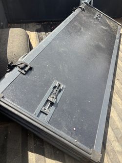 Hard Folding Truck Bed Tonneau Cover