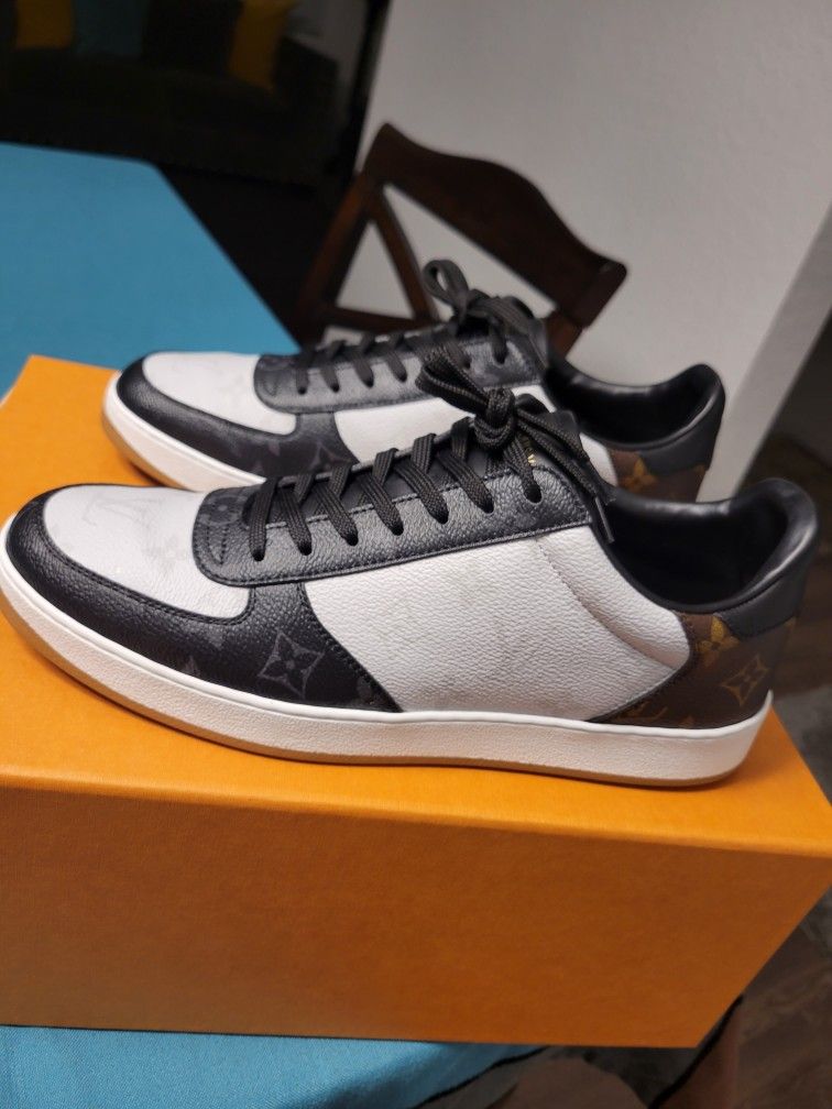 Men's LV sneakers