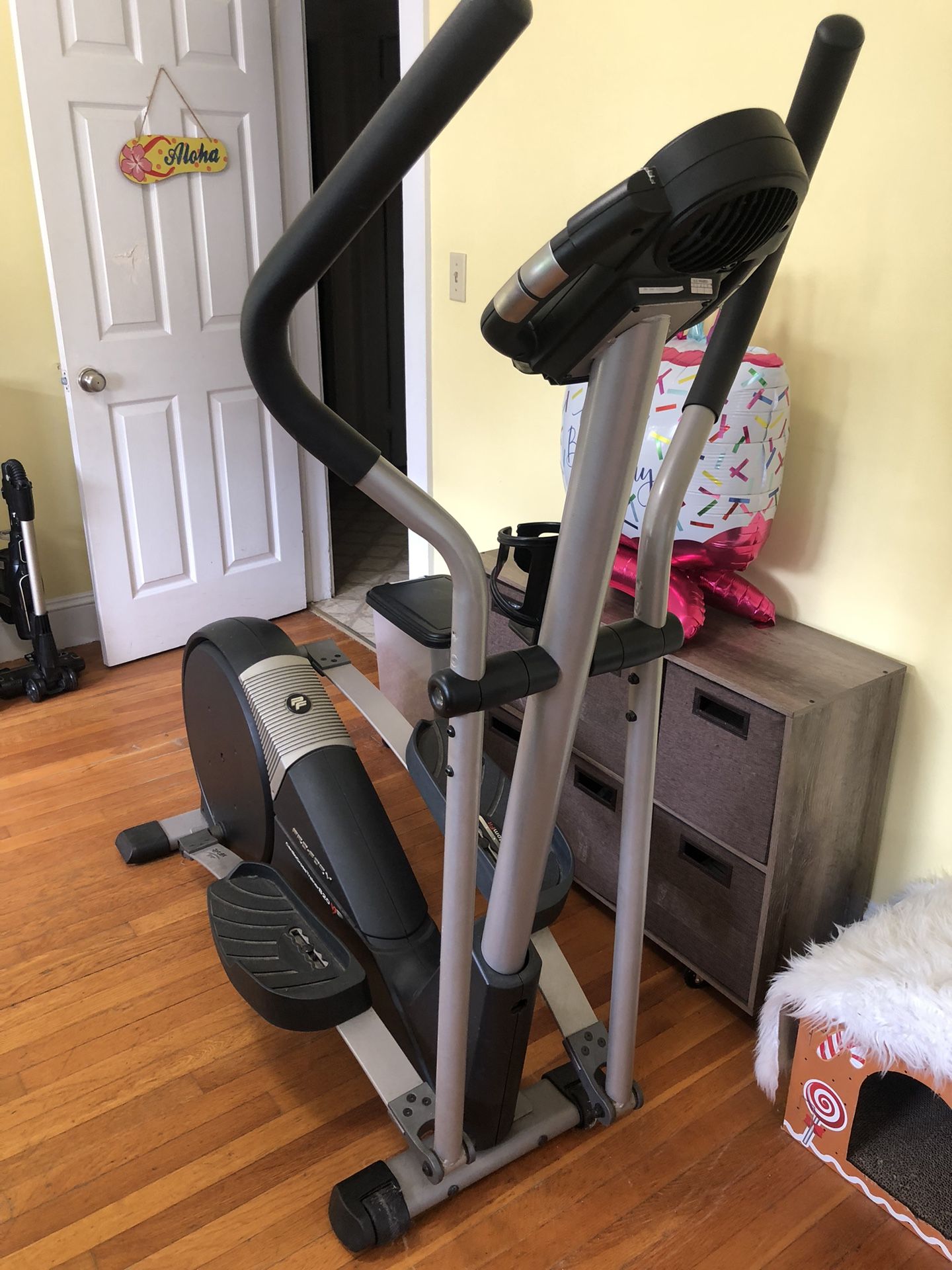 Pro-Form Cardio Cross Trainer 820 - Minimal use