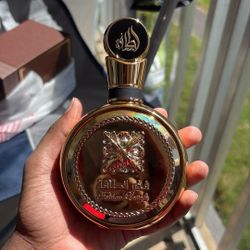 Lattafa Fakhar Gold Extrait Eau De Parfum.