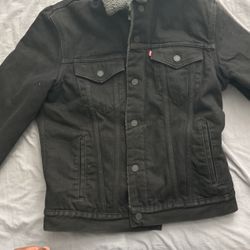 Levi’s Puffer Jacket 