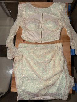 Set brillante de lentejuelas (top + falda)