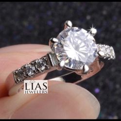 New 18k White Gold Engagement ring 