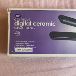 Hair straightener usable in England 