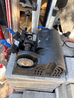 Key cutting machine
