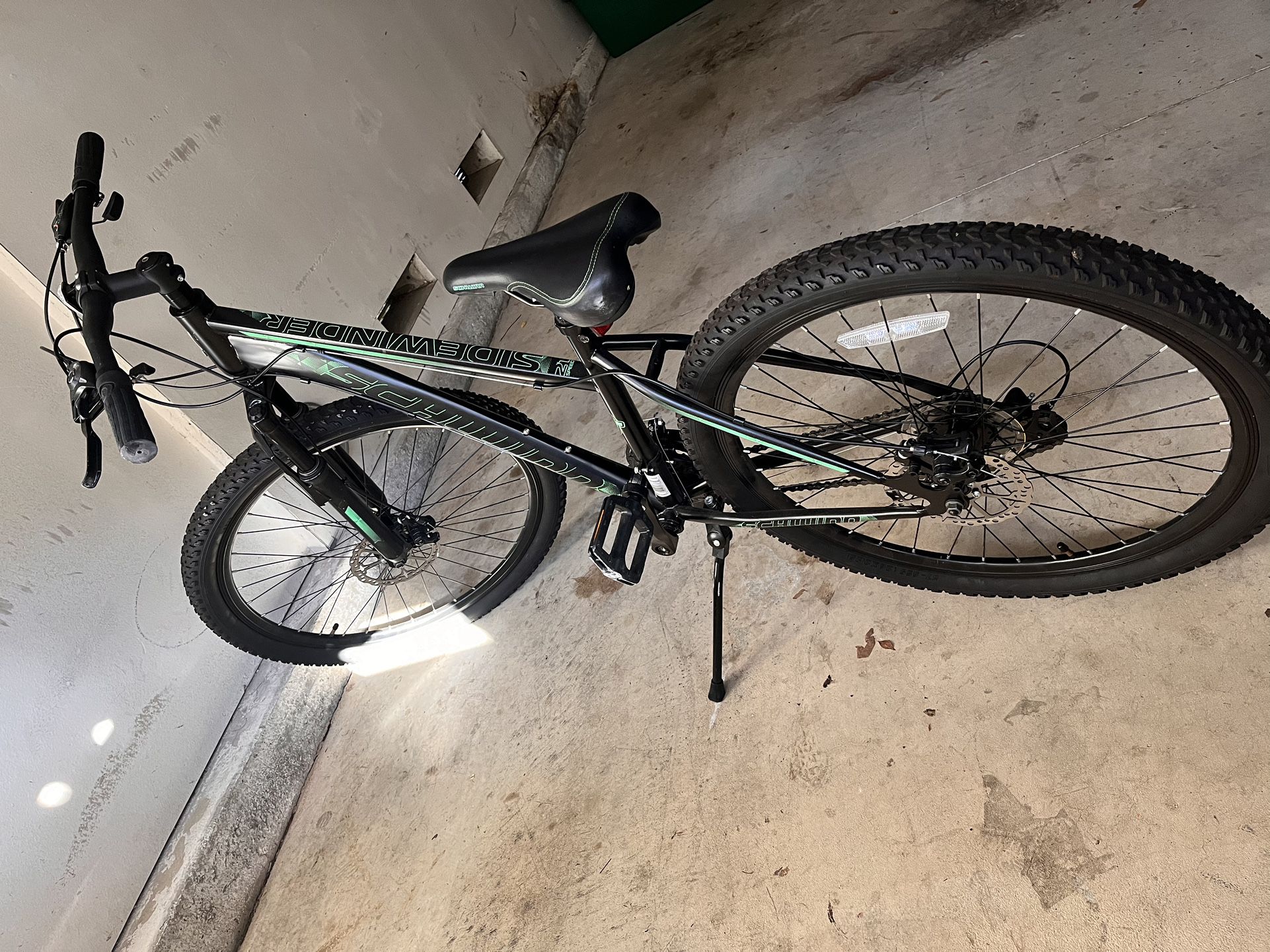 Schwinn 26-in. Sidewinder Unisex Mountain Bike, Black and Green
