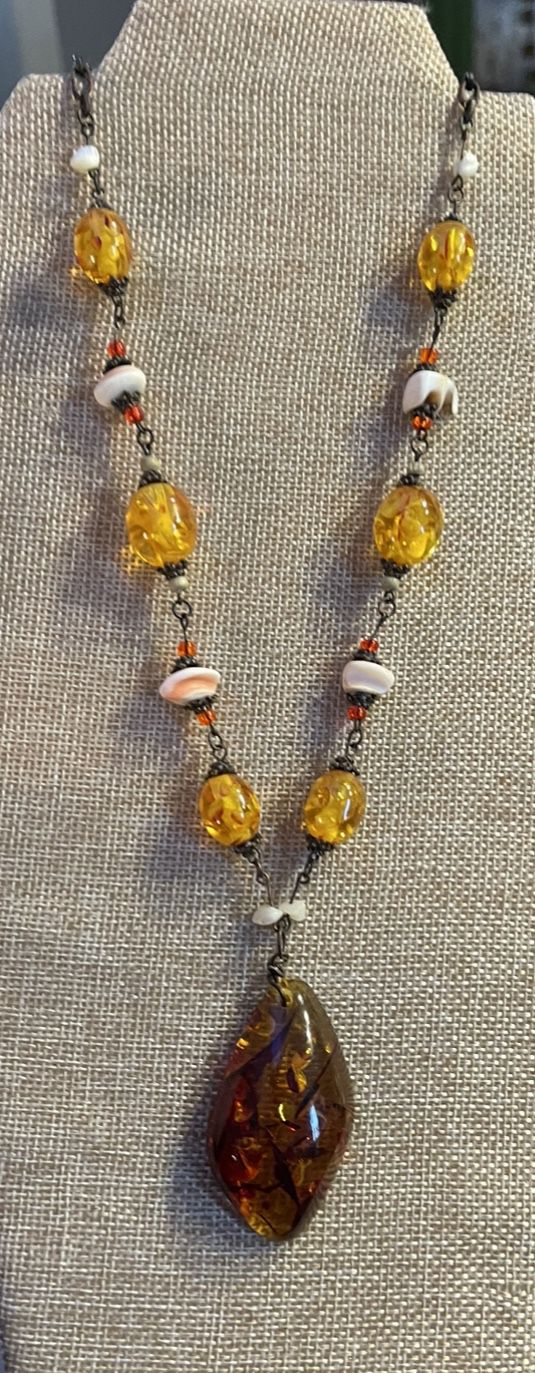 Vintage Lucite Amber Link w Drop Pendant Necklace 