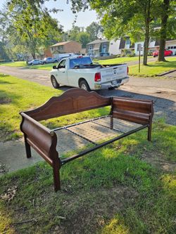Nice large day bed
