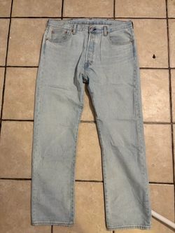 Levi's Light Wash Denim Jeans
