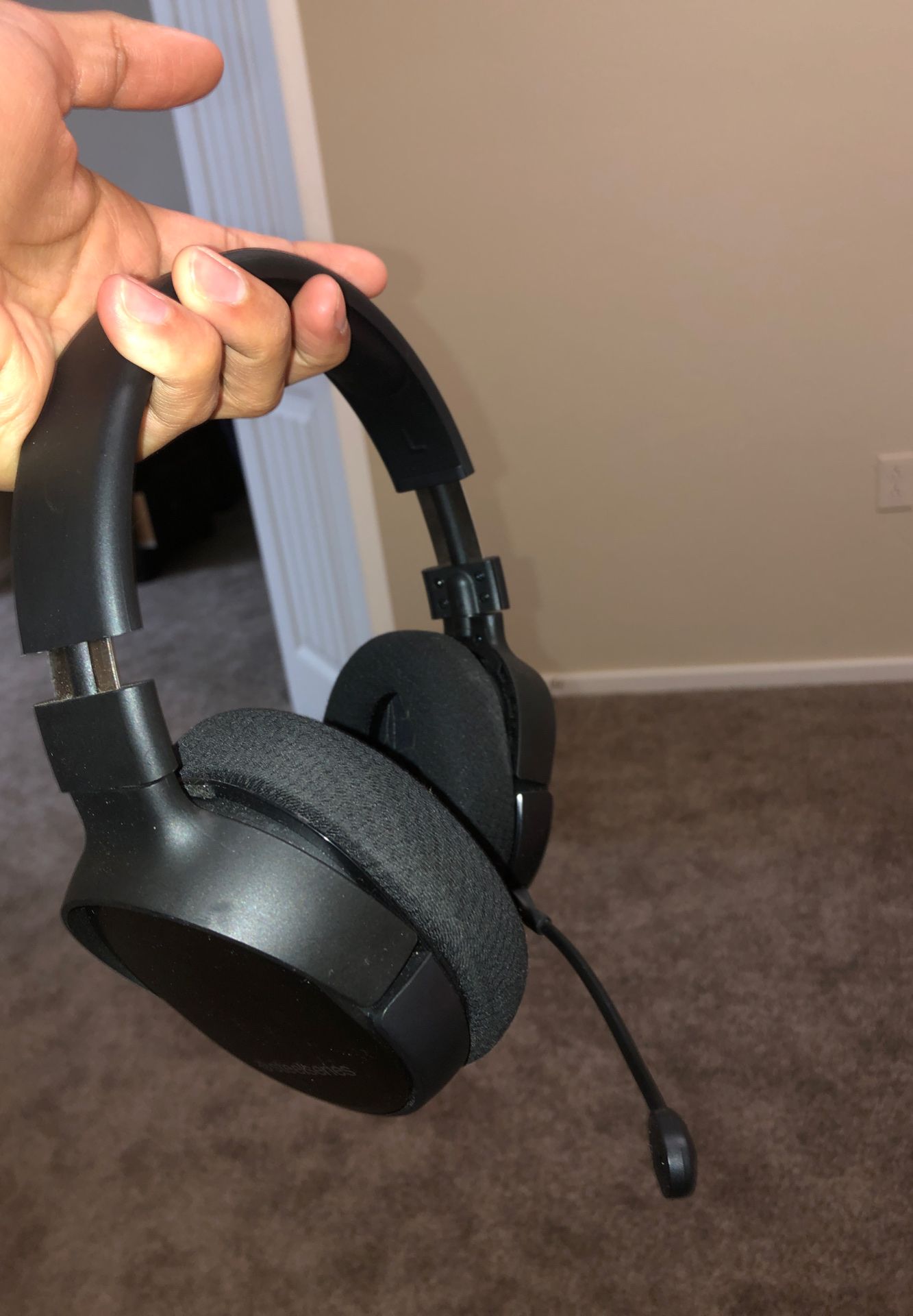 Arctic 1 Wireless Headset