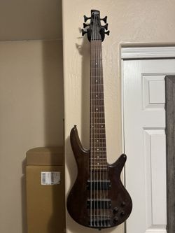 Ibanez Six String Bass