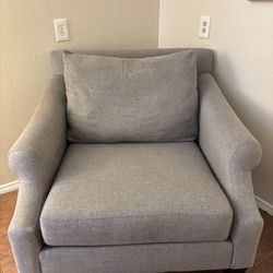 Super Comfy Living Room Chair