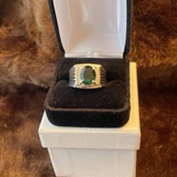 New, Firm, Men’s Sterling Silver Ring with Genuine Green Amethyst Gemstone, Size 11