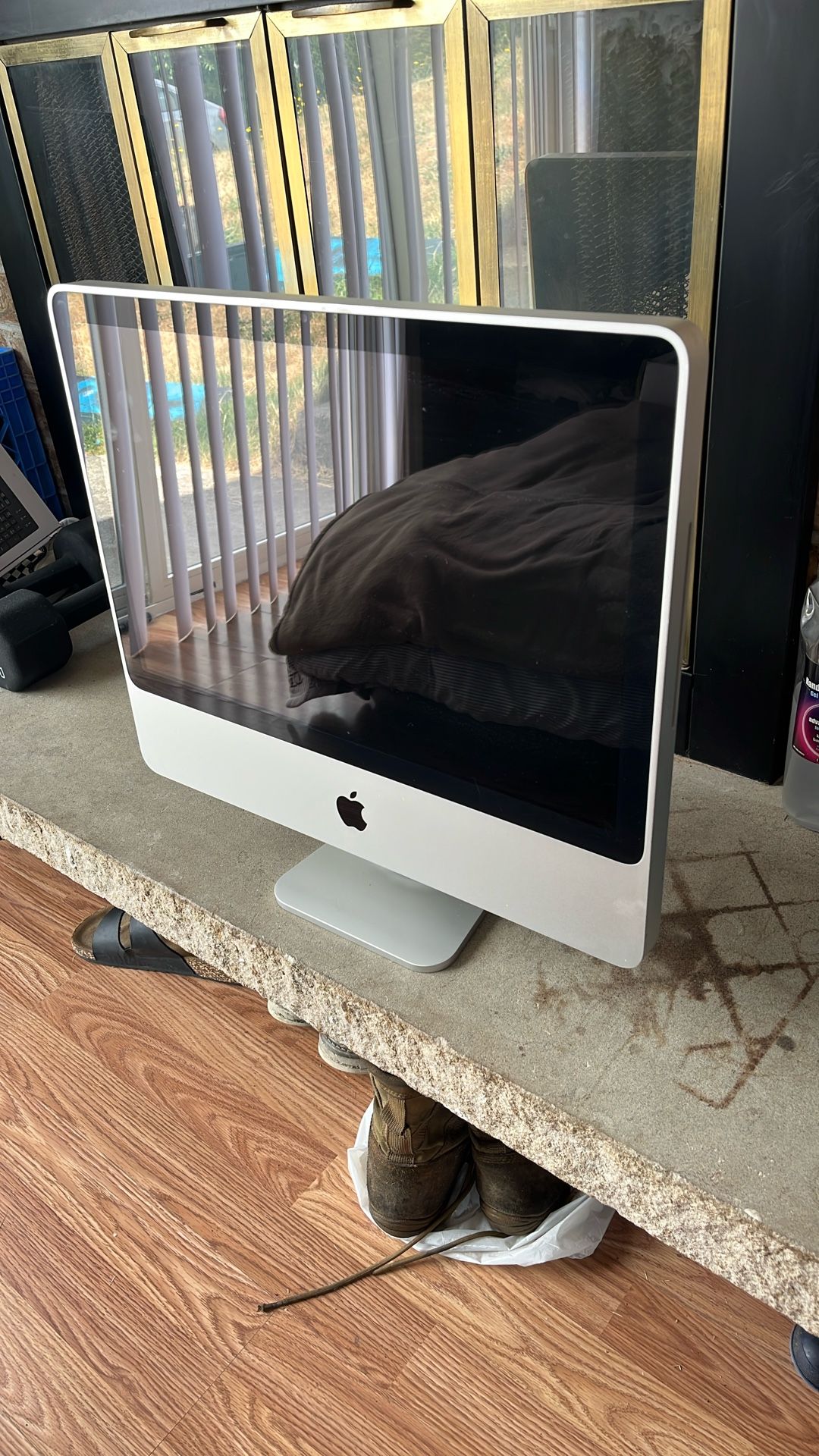 Apple Desktop