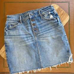Old Navy Button Fly Light Wash Denim Mini Skirt SZ 6