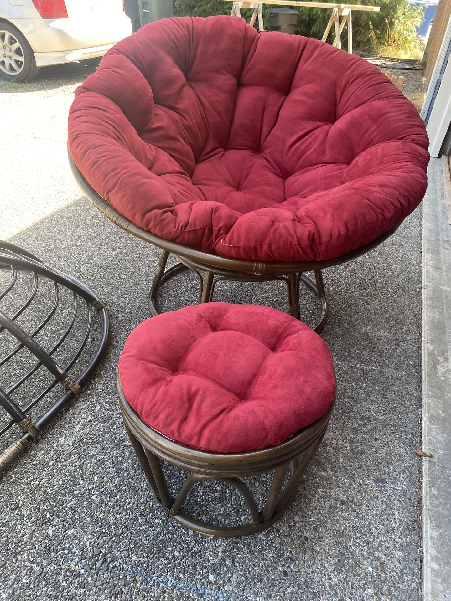Papasan Chair And Foot Rest