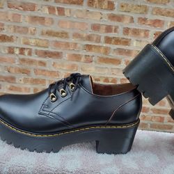 Dr Martens Leona Low Top Platform Black Vintage Shoes US Size 10 