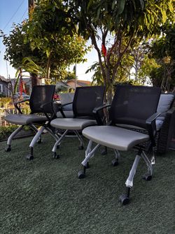 SitonIt Movi Folding Office Chairs – Set of 3 – Excellent Condition