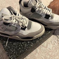 Jordan 4 