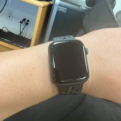Apple Watch Series 5