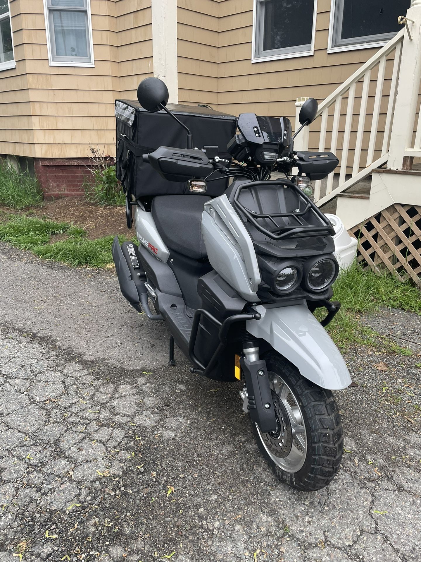 2024 Tank 200 200