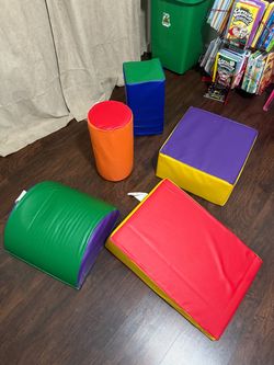 Soft foam player