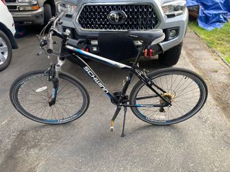 Schwinn hybrid bicycle