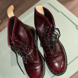 Dr. Martens - Vegan leather