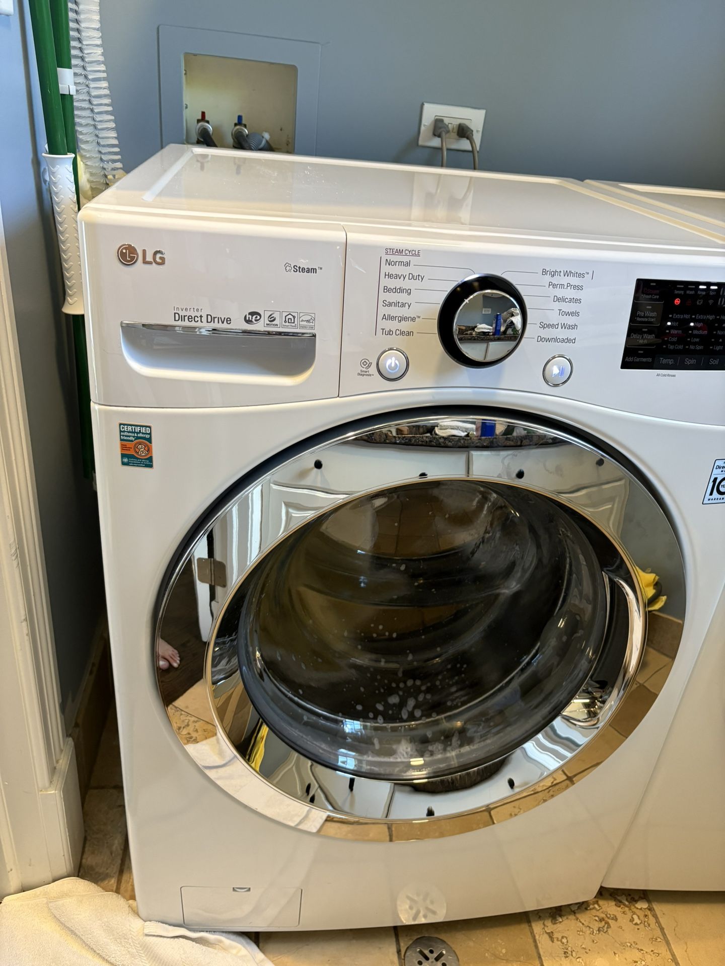 LG Washer & Gas Dryer For Sale