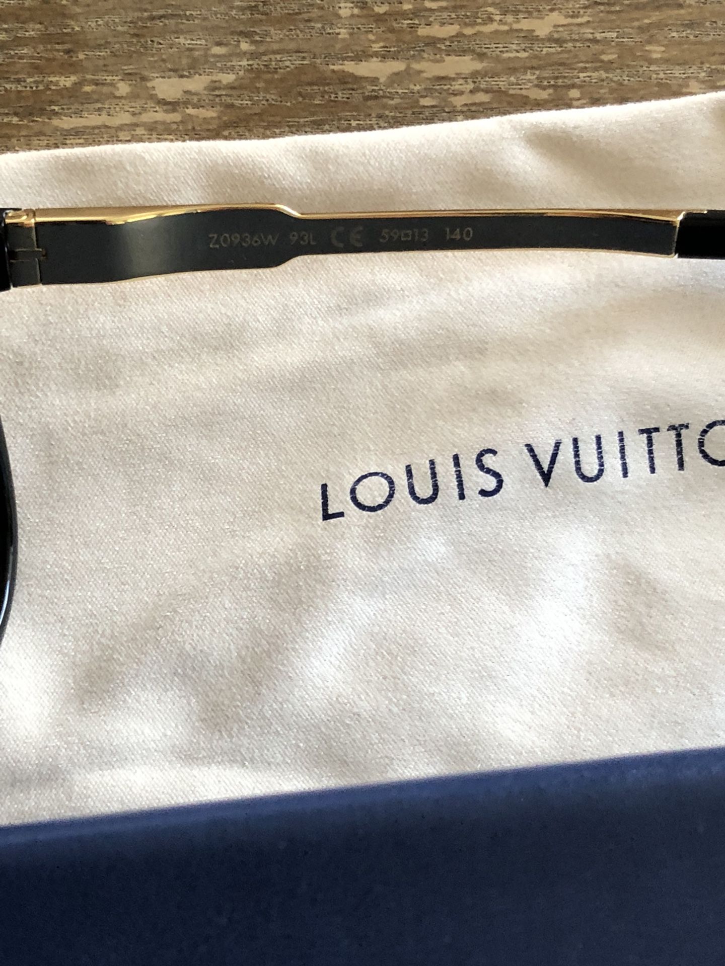 Louis Vuitton MASCOT Sunglasses Mascot Z0938W for Sale in Elk