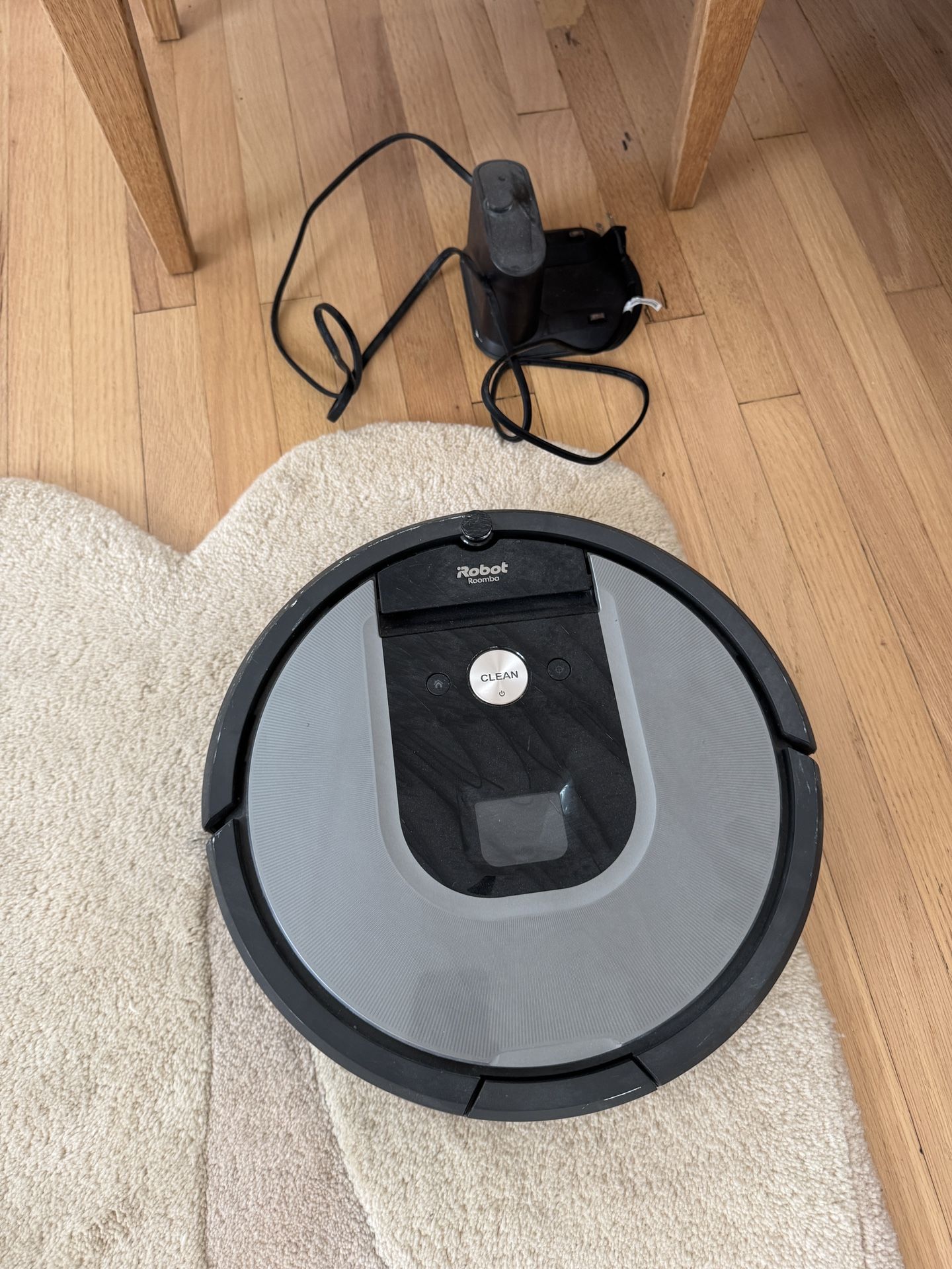 iRobot Roomba 960 Robot Vacuum Cleaner | Wi-Fi Connected Roomba