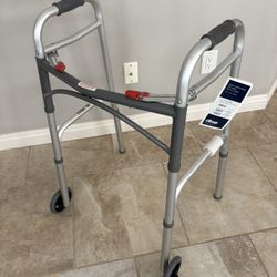 FOLDABLE ROLLING WALKERS