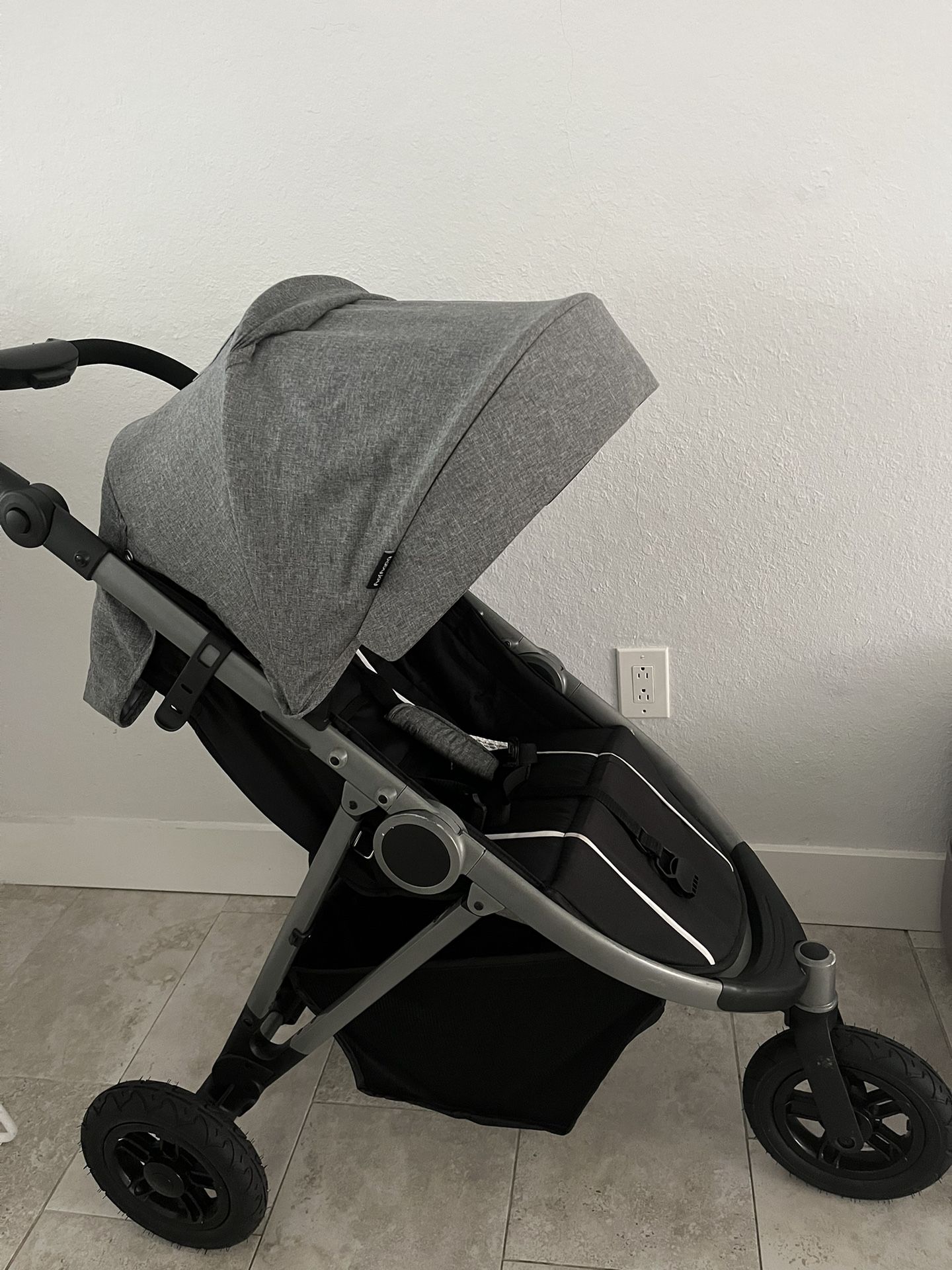 Baby Jogging Stroller In Excellent Condition 