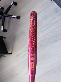 A2000 Wilson glove and bat