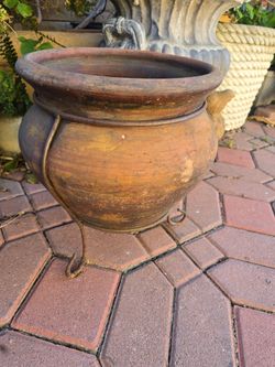 Terracotta Planter With Metal Stand