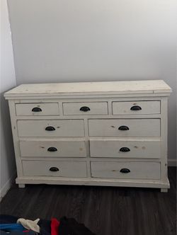 White Rustic Wood Dresser – 9 Drawers