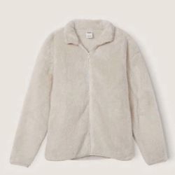 Brand New Victoria’s Secret Pink Sherpa Jacket Size XL