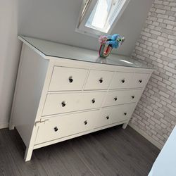 Dresser With Glass Top