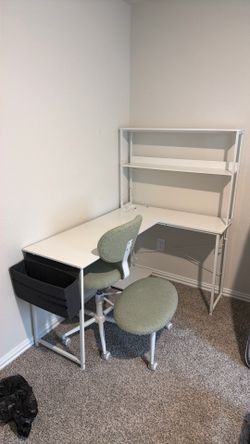 Corner Desk Unit w/light