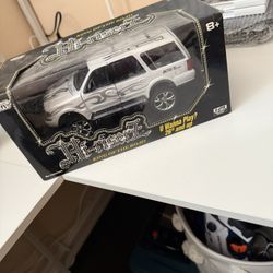 Hi Riserz Motor Max 1998 Lincoln Navigator White Flames Die Cast Car 1:24