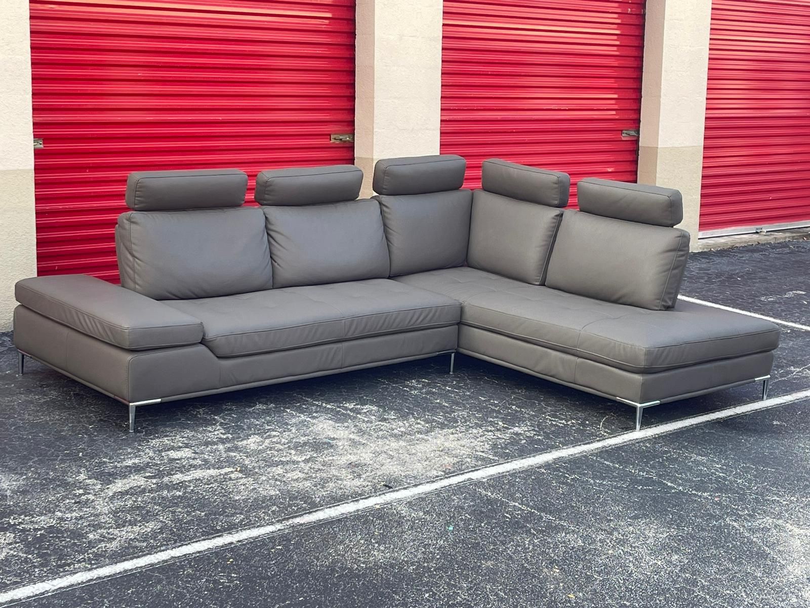 🛋️ Sofa/Couch Sectional - Gray - City Furniture - Delivery  Available 🚛