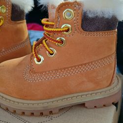 Baby Girl Timberland's With Fur 