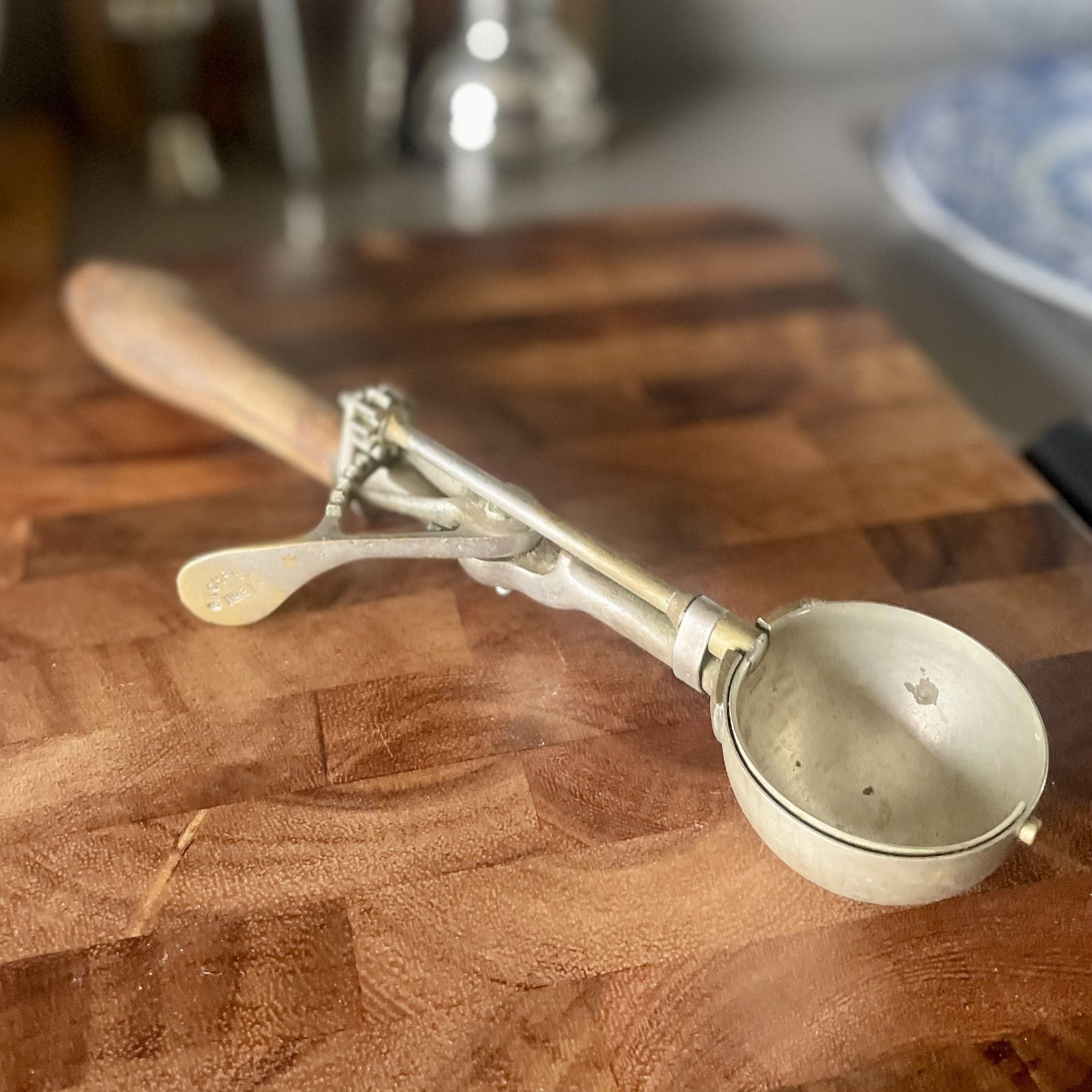 Antique Gilchrist Co Ice Cream Scoop with Wood Handle No. 31 Size 24