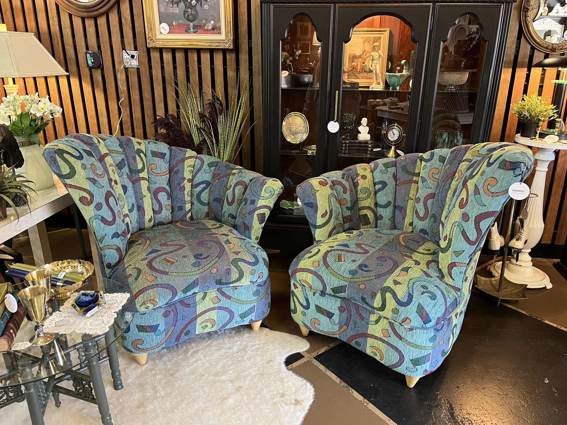 Blues Mod Scalloped Chairs Set 