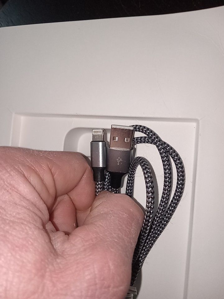 iPhone fastCharger.6Ft,make an Offer,and Its Yours!!