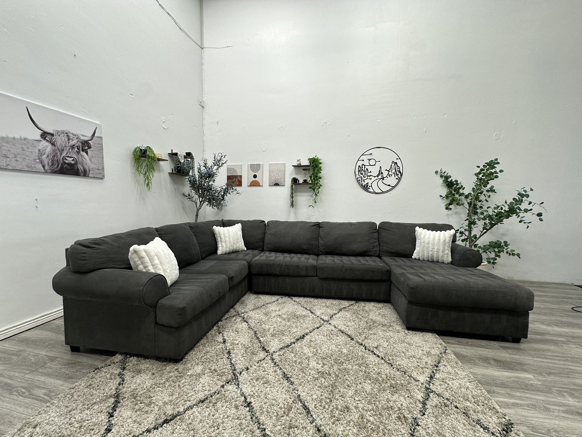 Sectional Couch - Free Delivery