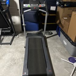 Weslo Cadence G 5.9 Treadmill - Foldable