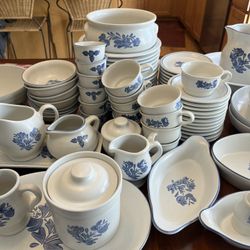 Pfaltzgraff Yorktown Stoneware Collection 